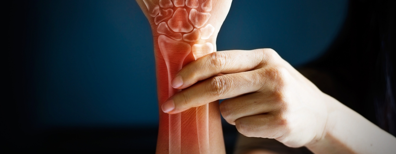 Physical-therapy-clinic-wrist-pain-relief-clearcut-ortho-fort-worth-tx