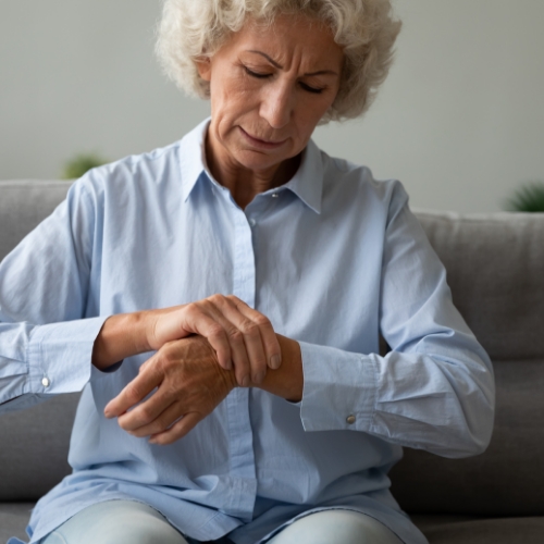 Physical-therapy-clinic-wrist-pain-relief-clearcut-ortho-fort-worth-tx